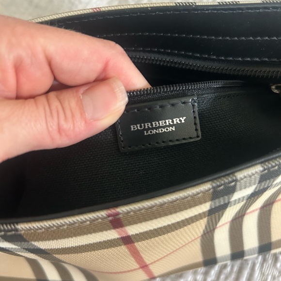 Authentic Vintage Burberry bag circa 2002 - Picture 7 of 9
